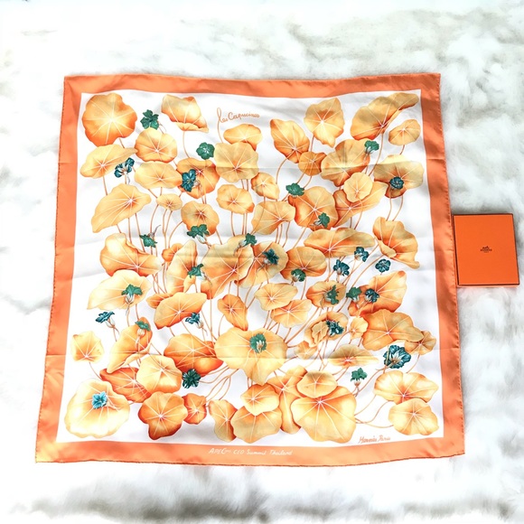 Hermes Accessories - Authentic good luck “les Capucine” Hermes 90 scarf